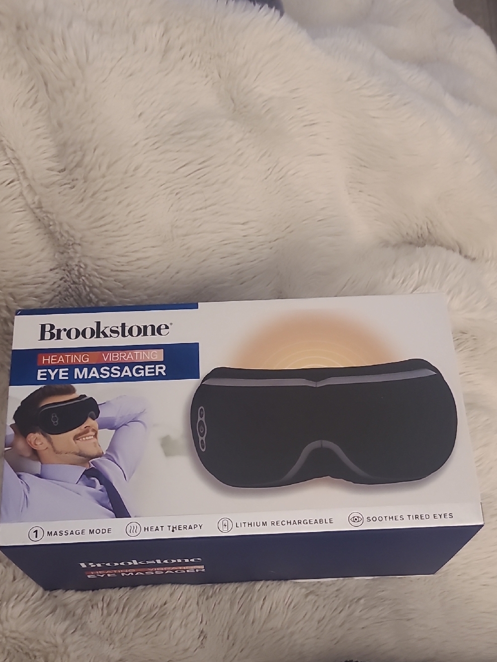 Brookstone Black Heating & Vibrating Eye Massager - Rechargeable